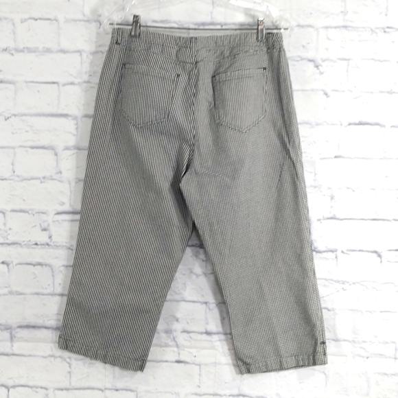🔵BOGO FREE🔵 First Issue Liz Claiborne Black & White Capri Pants Sz 10 - Picture 5 of 6